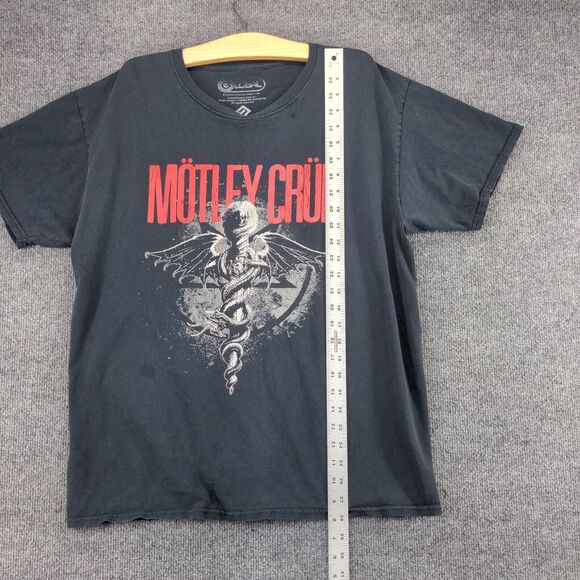 Motley Crue T Shirt Size L Dr. Feelgood Graphic Logo 2019 Global Distressed - Picture 3 of 15
